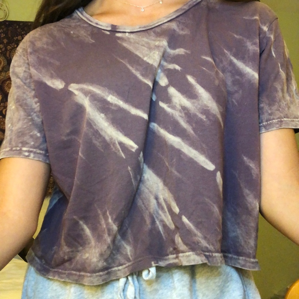 Purple and tan patterned t shirt